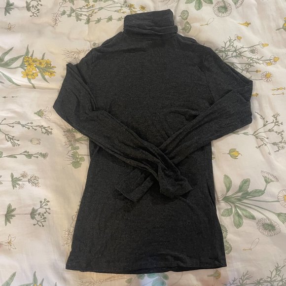 Small Stretchy Bodycon grey turtleneck! - Picture 8 of 9